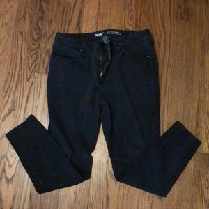 Comfy Black Skinny Jeans 👖